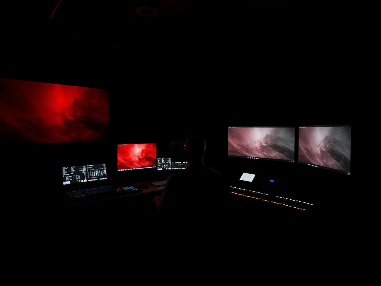 Sala de edição e color grading da VIZION FRAME